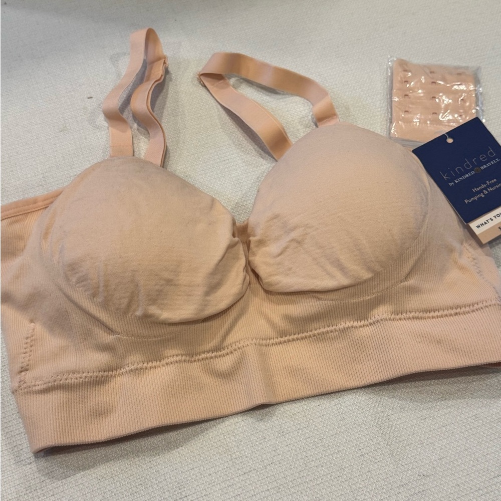 NWT Kindred Bravely Hands-Free Pumping & Nursing Bra Small-Regular Pale Pink